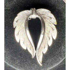 Horseshoe Shaped Leaf Form Silver Tone Metal Pin Marked J.J. 1.75 Inches